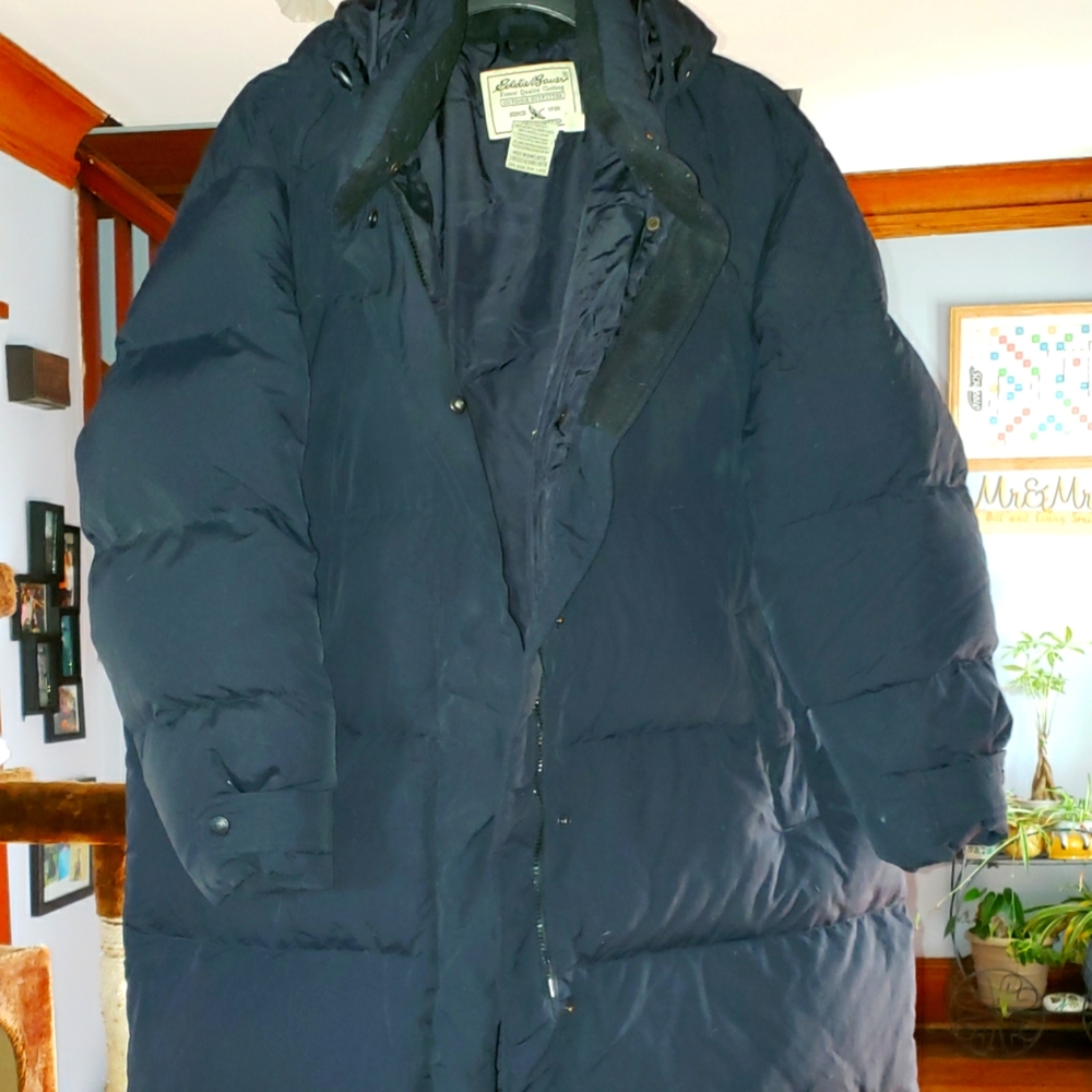 Eddie Bauer L down puffer coat